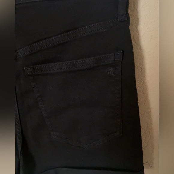 Madewell Roadtripper Jean Shorts. - Picture 6 of 8